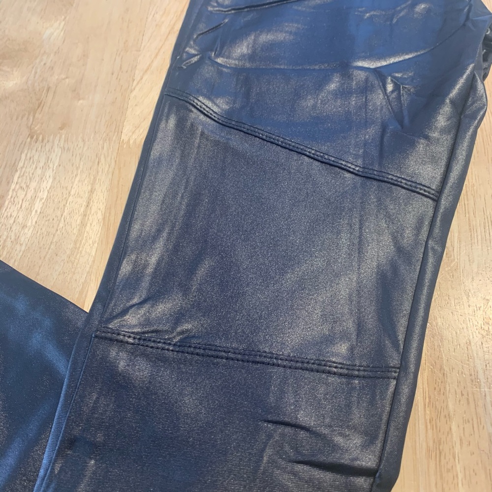 Sexy Faux Leather skinny stretchy leggings NWT - Picture 2 of 4